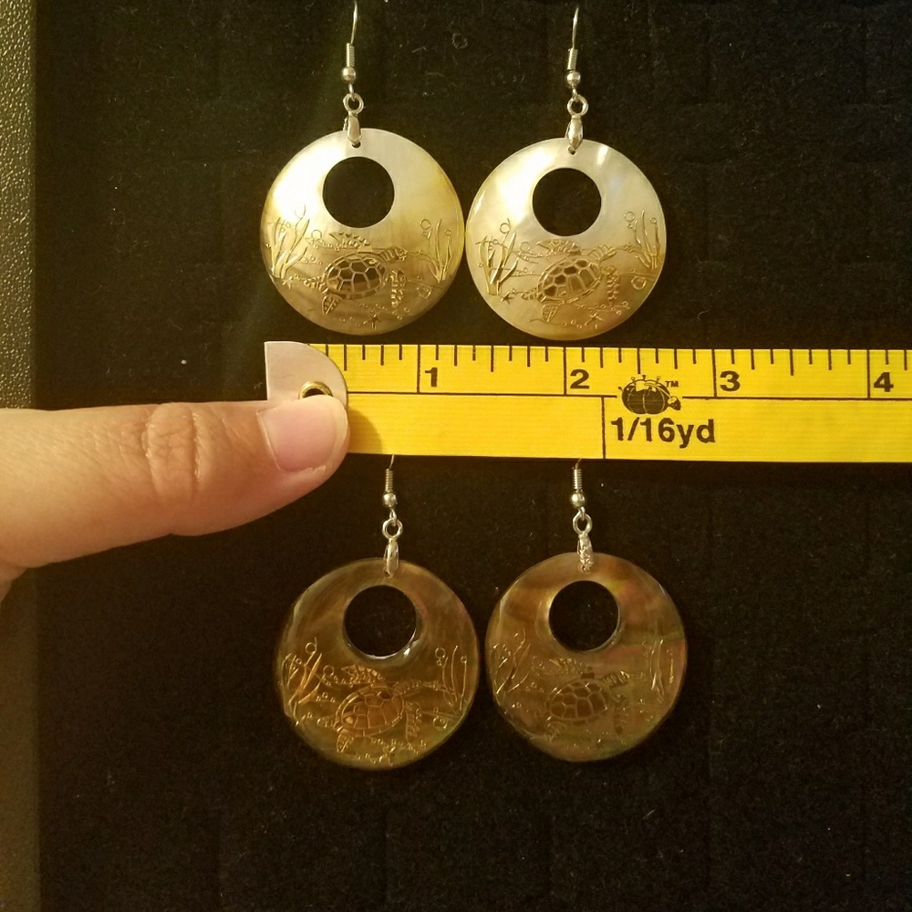 Turtle Shell Earrings - Picture 3 of 4